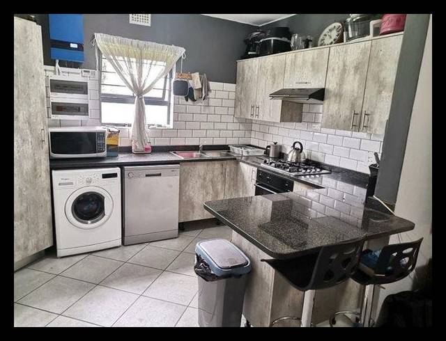 2 BEDROOM TOWNHOUSE FOR SALE IN NORTH VILLA